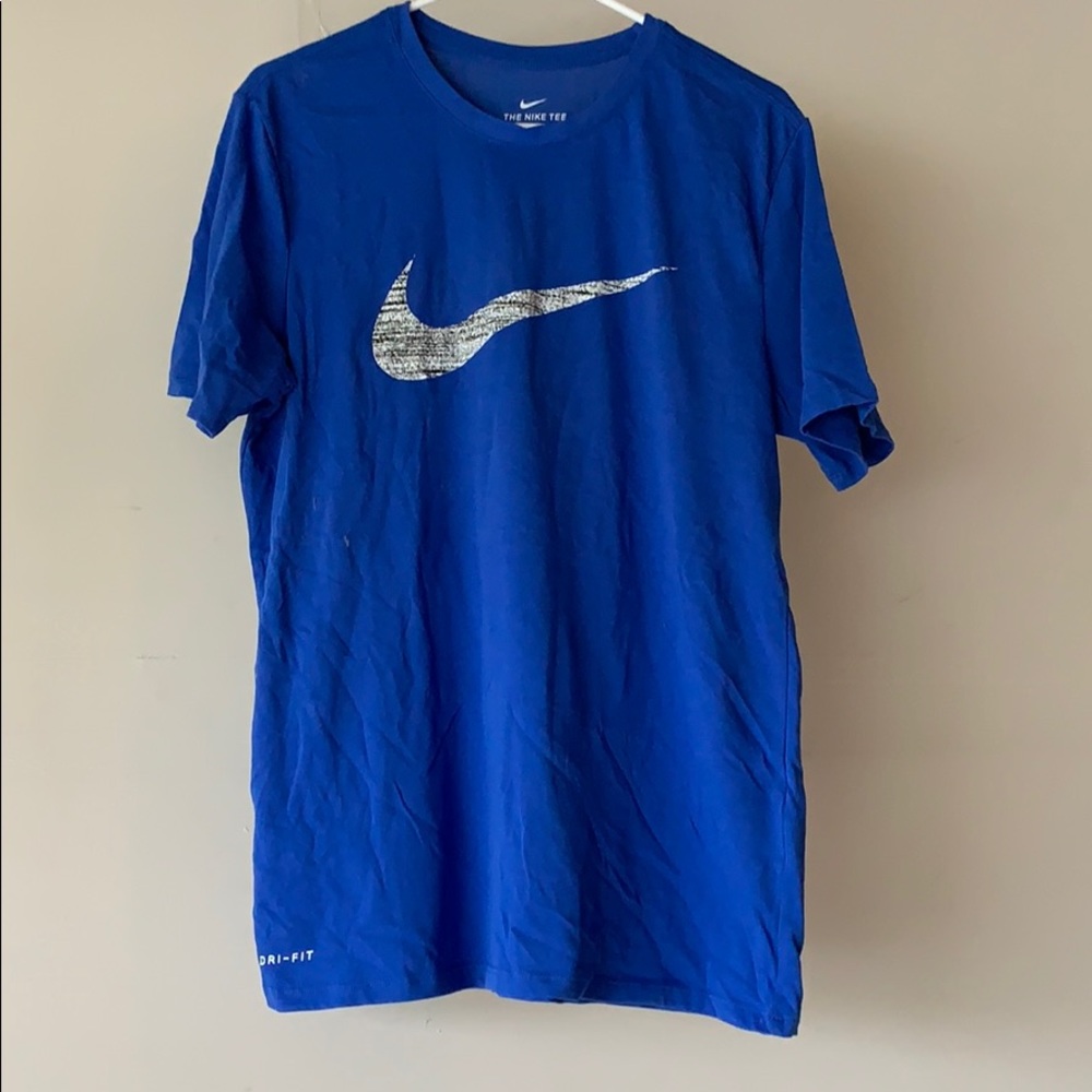 Nike t